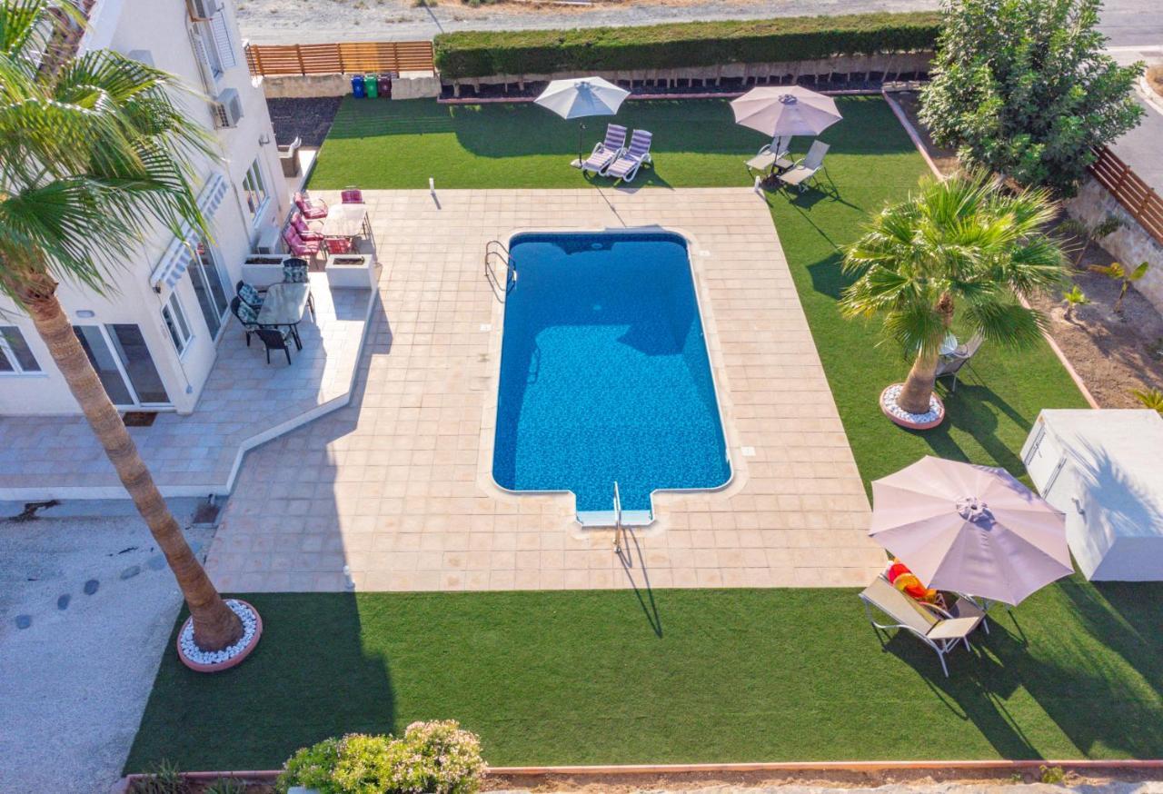 Dene Hollow Voroklini Ngoại thất bức ảnh