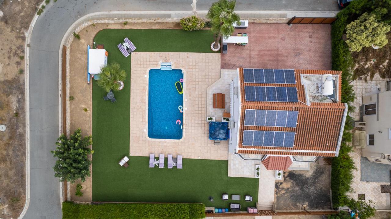 Dene Hollow Voroklini Ngoại thất bức ảnh